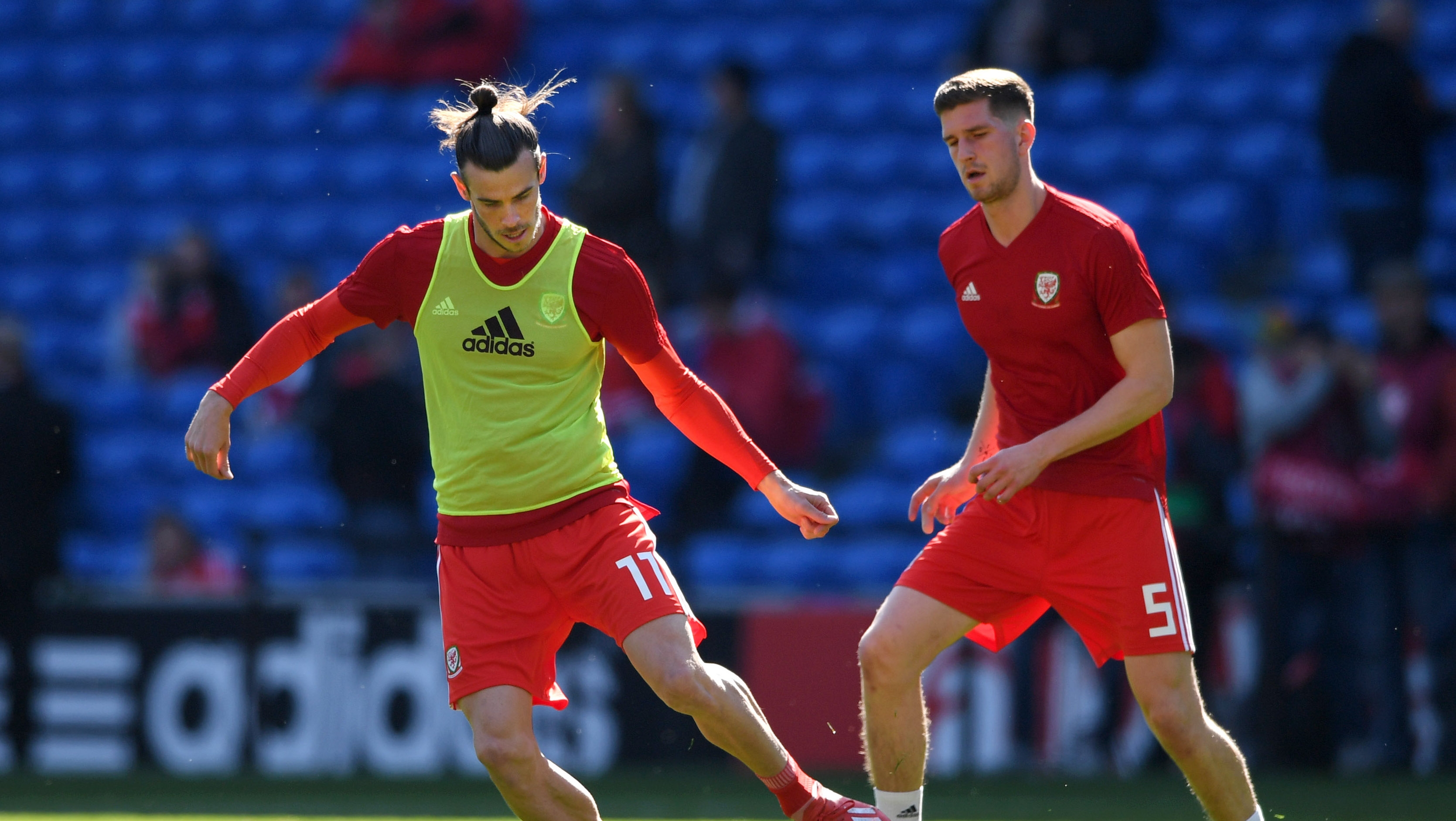 Испанското издание Марка твърди че семейството на Гарет Бейл е