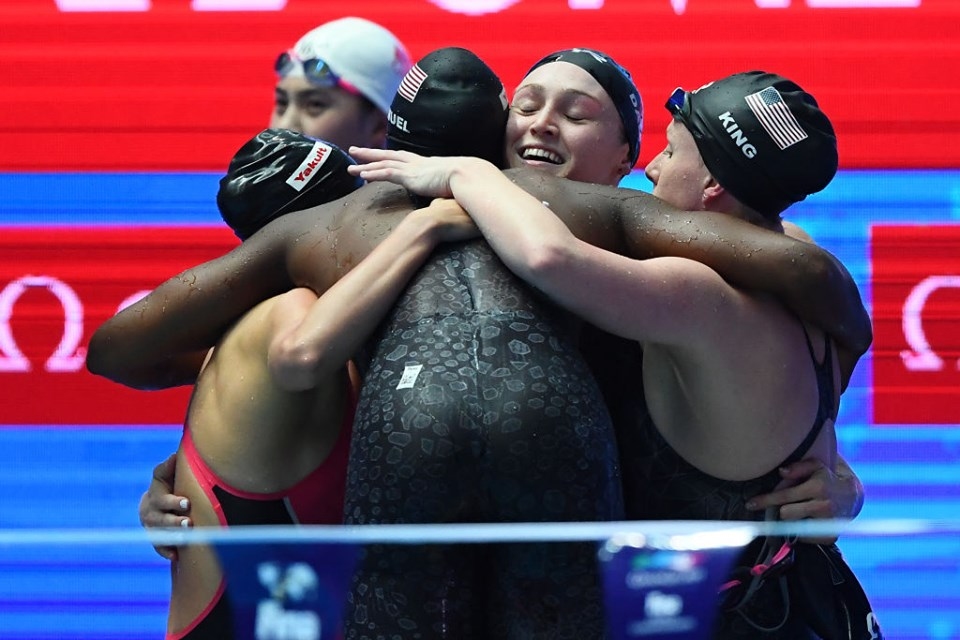 Световното първенство по плуване завърши със световен рекорд В последната