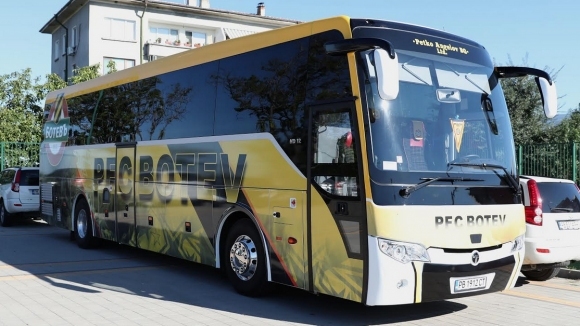 Автобусът на Ботев Пловдив е бил подложен на среднощна атака