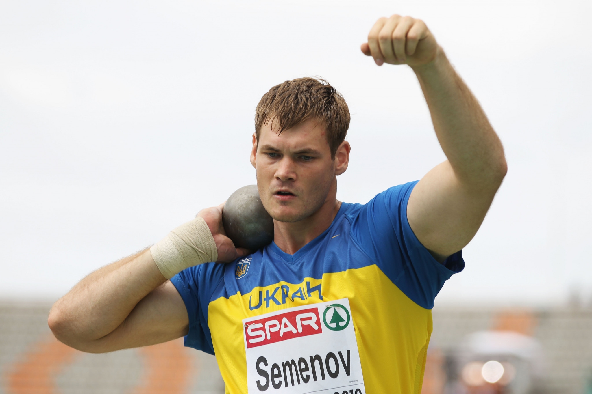35 годишният украински състезател в тласкането на гюле Андрий Семьонов е