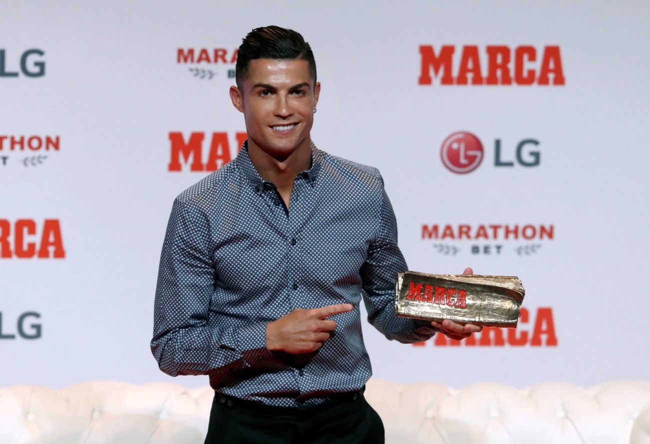 Кристиано Роналдо се завърна в Испания да получи наградата „Марка