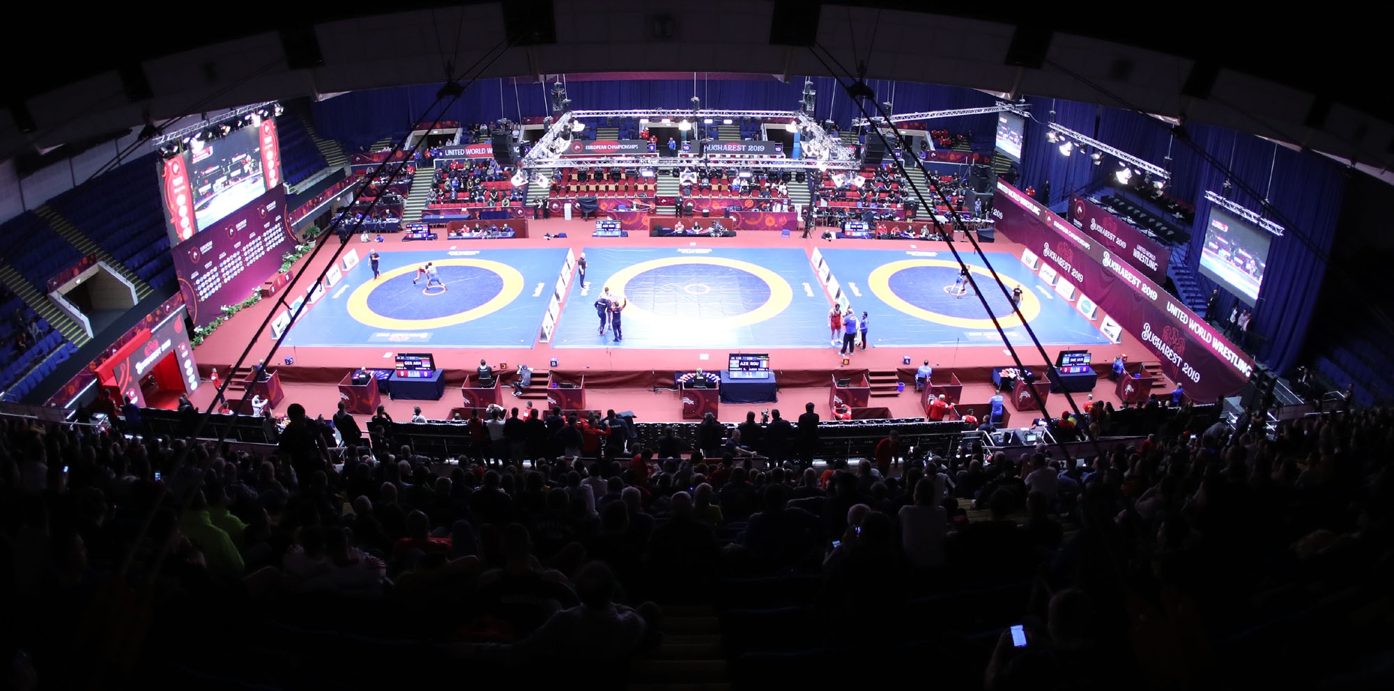 На Световното първенство по борба в София днес участието си