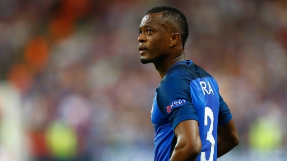 Отказалият се преди дни от професионалния футбол Патрис Евра разказа