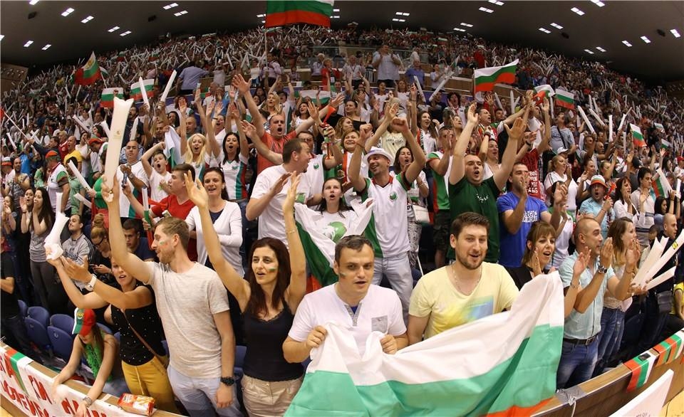 Българската федерация по волейбол с благотворителна кампания с Кръвен център