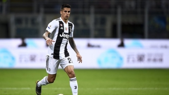 Манчестър Сити поднови преговорите с Ювентус за десния бек Жоао
