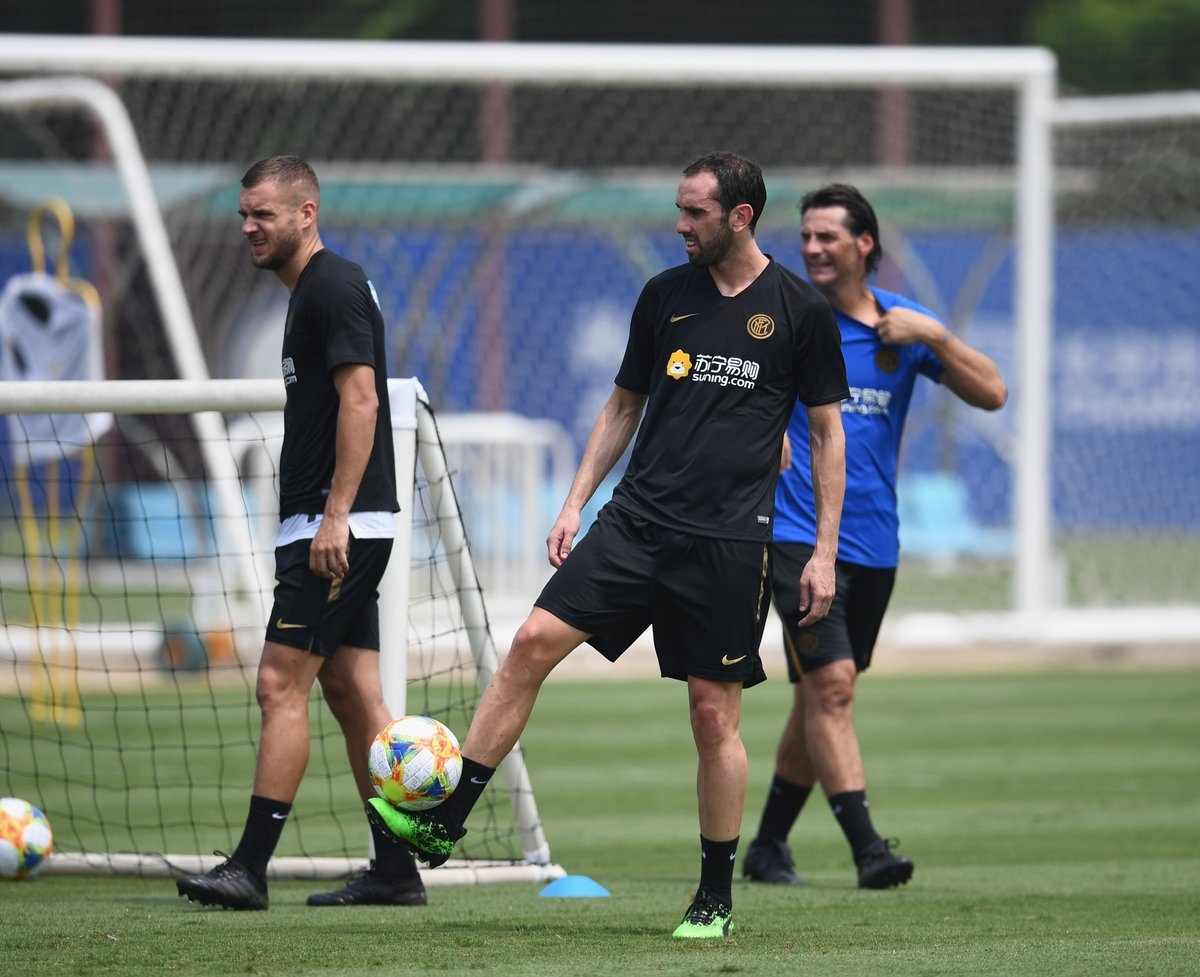 Новото попълнение на Интер Диего Годин получи контузия на тренировка