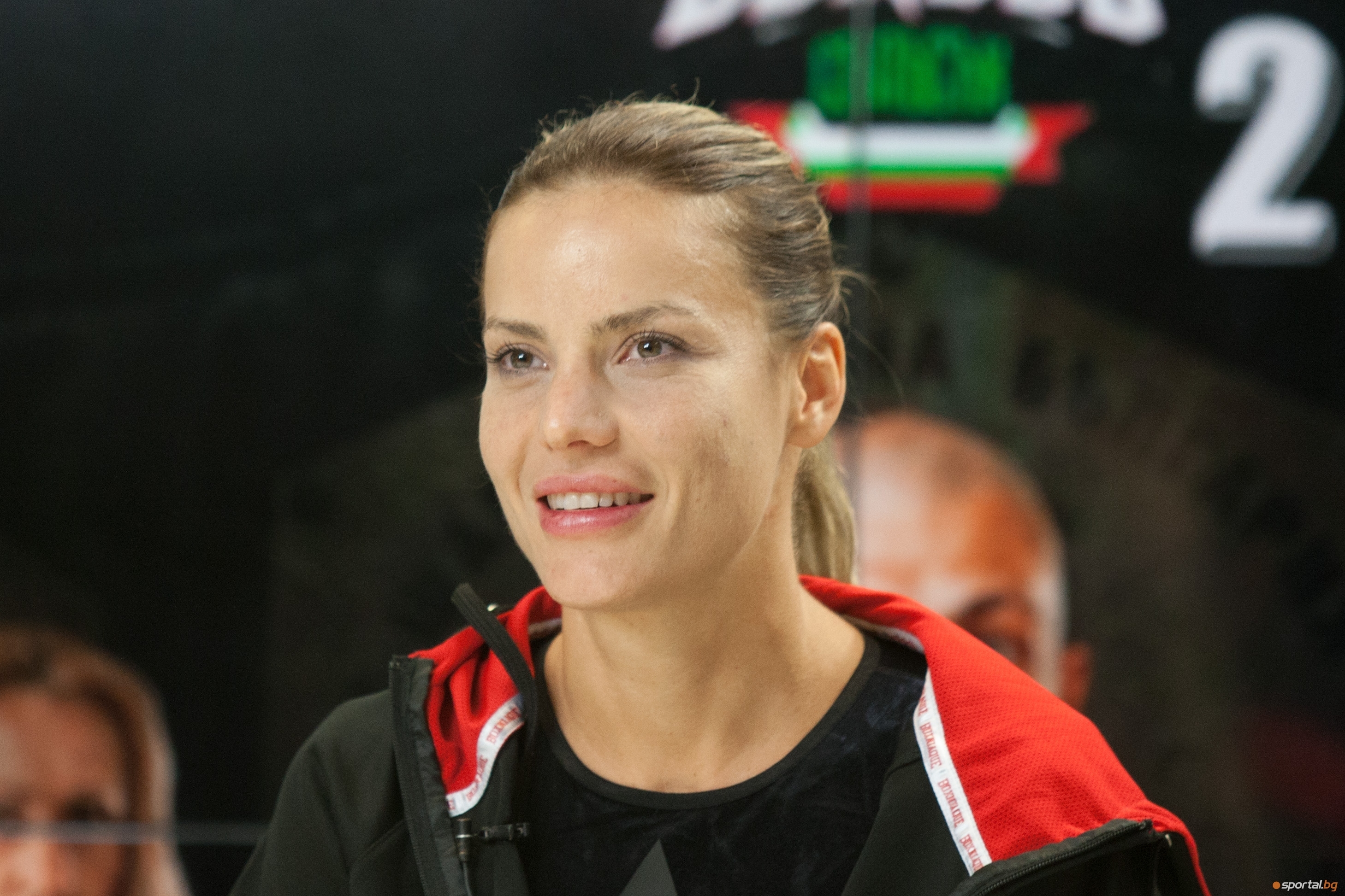 „Тайното бижу на българския бокс“ или „Момиче за милион швейцарски