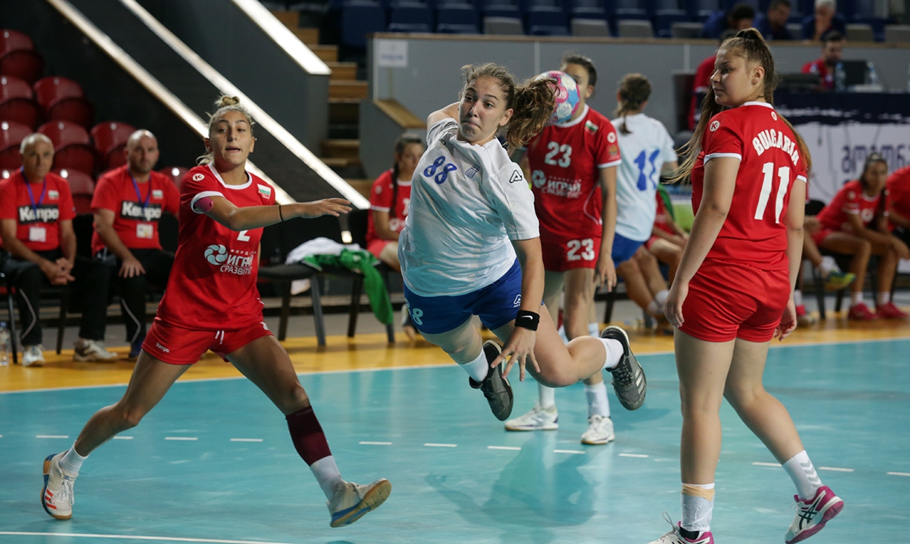 Националният хандбален отбор на България за девойки до 17 години