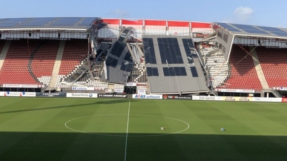 Част от покрива на съоръжението на АЗ Алкмаар AFAS Stadion