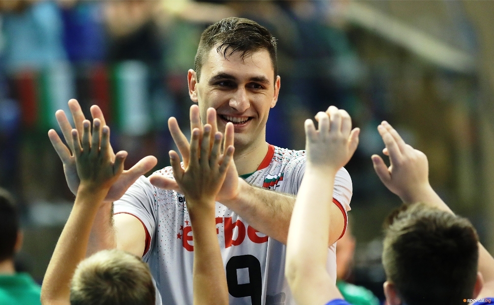 Диагоналът и звезда на националния ни волейболен отбор Цветан Соколов