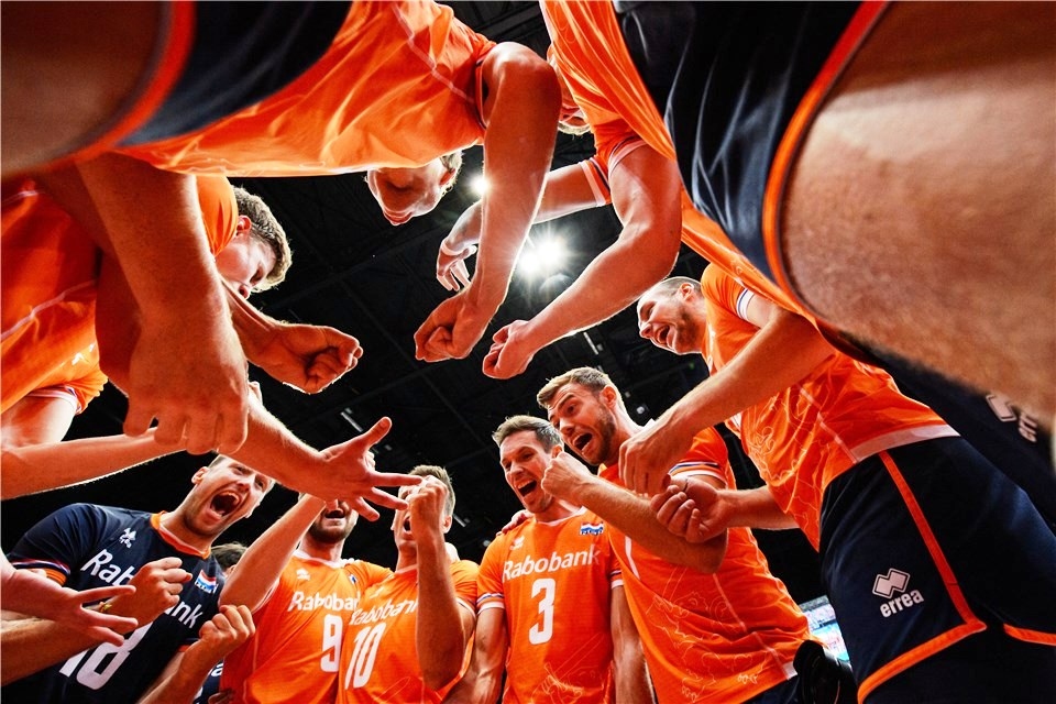 Волейболните национали на Холандия спечелиха съседското дерби с Белгия на