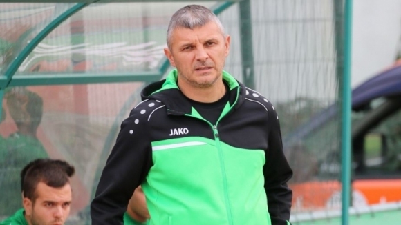 43 годишният Здравко Лазаров се картотекира в родния Локомотив Септември където