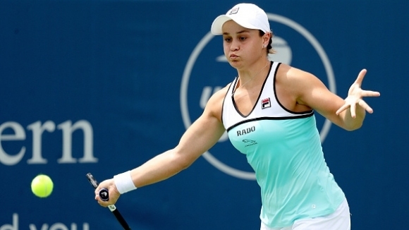 Водачката в схемата Ашли Барти Австралия и Светлана Кузнецова Русия