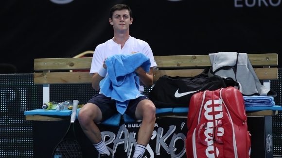 Александър Лазаров отпадна на полуфиналите на турнира по тенис за