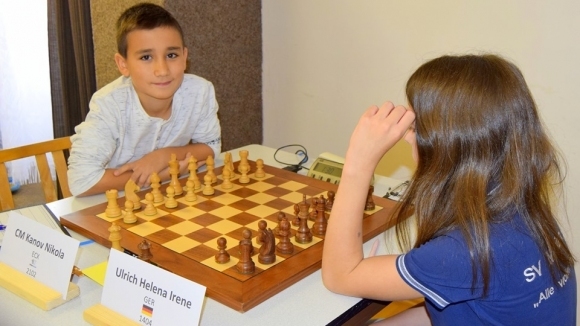 Успешното лято за българския детски шахмат продължава! Никола Кънов и