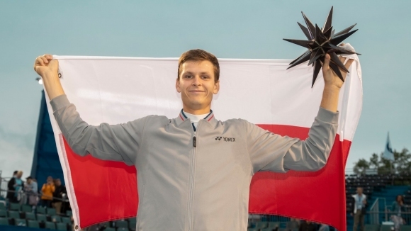 Полякът Хуберт Хуркач победи лидера в схемата Беноа Пер от