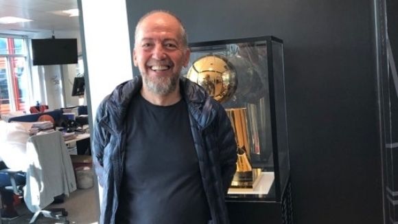 Доцент д р Ефрем Ефремов преподава от 1991 година в Софийския