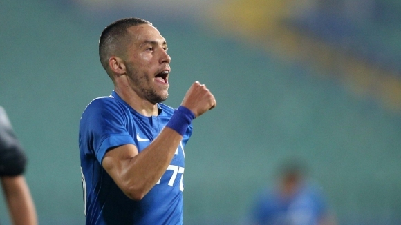 Селекционерът на младежкия национален отбор на България Александър Димитров прати