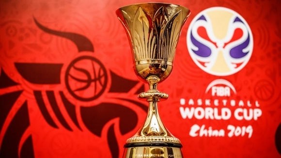 Дългото чакане свърши В продължение на половин месец светът е