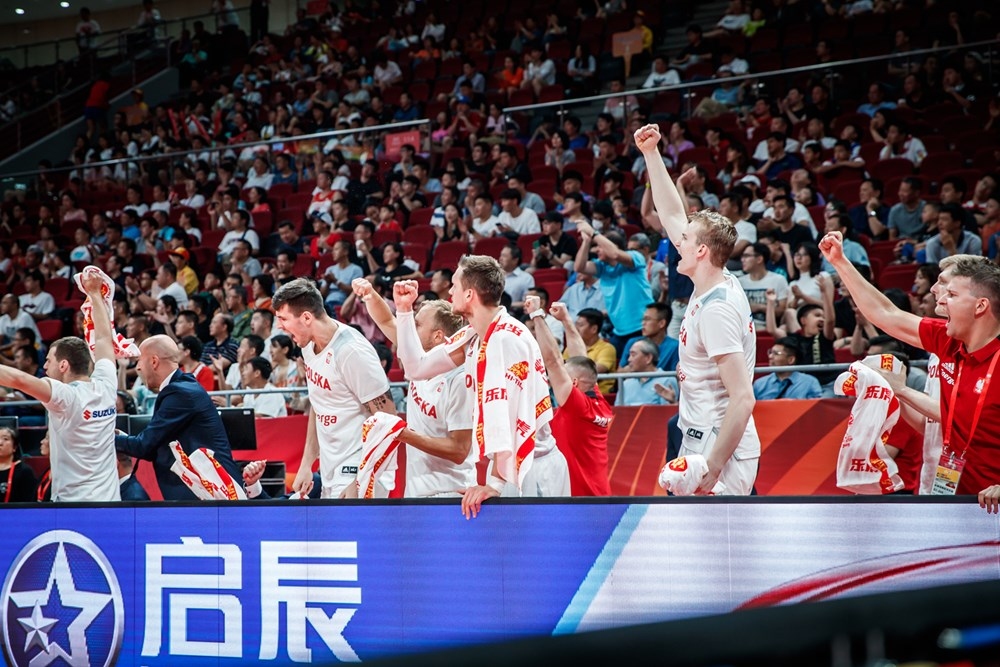 Мъжкият национален отбор по баскетбол на Полша стартира с победа