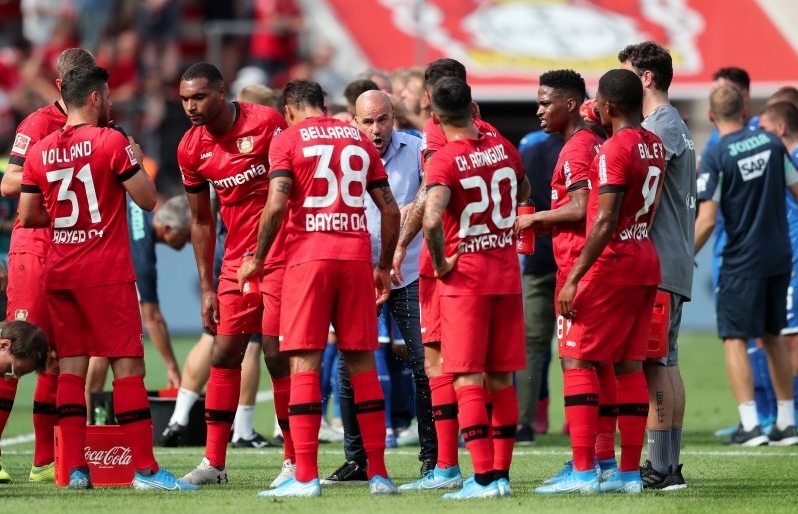 Байер Леверкузен надигра тотално Хофенхайм но така и не успя