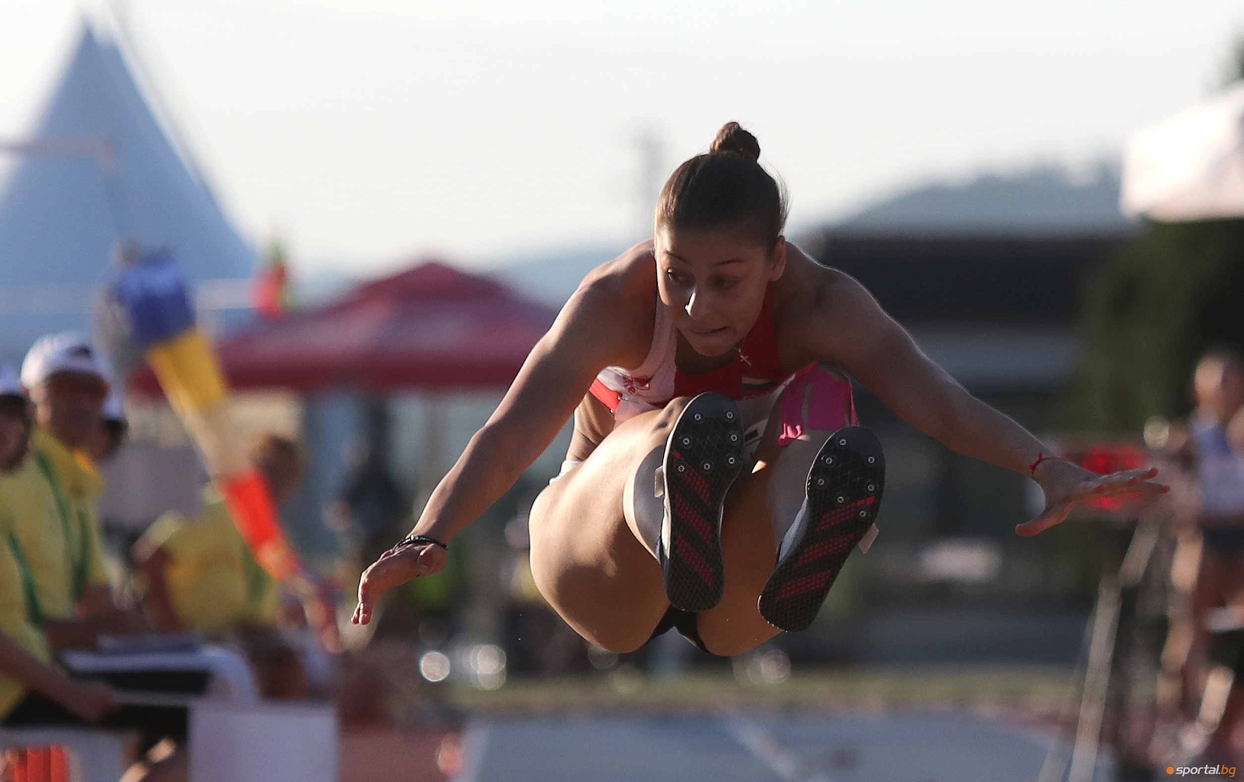 Младежката олимпийска шампионка в тройния скок от Буенос Айрес Александра
