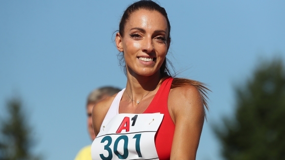 Ивет Лалова Колио с резултат 11 23 секунди 1 2 м сек завоюва балканската титла