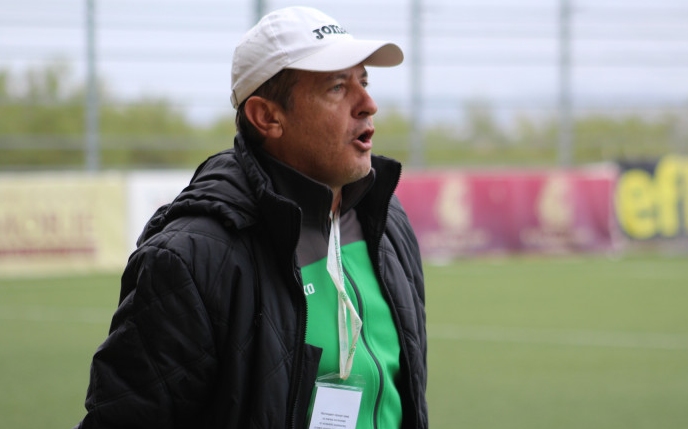 Наставникът на Нефтохимик Диян Петков на практика сам се е