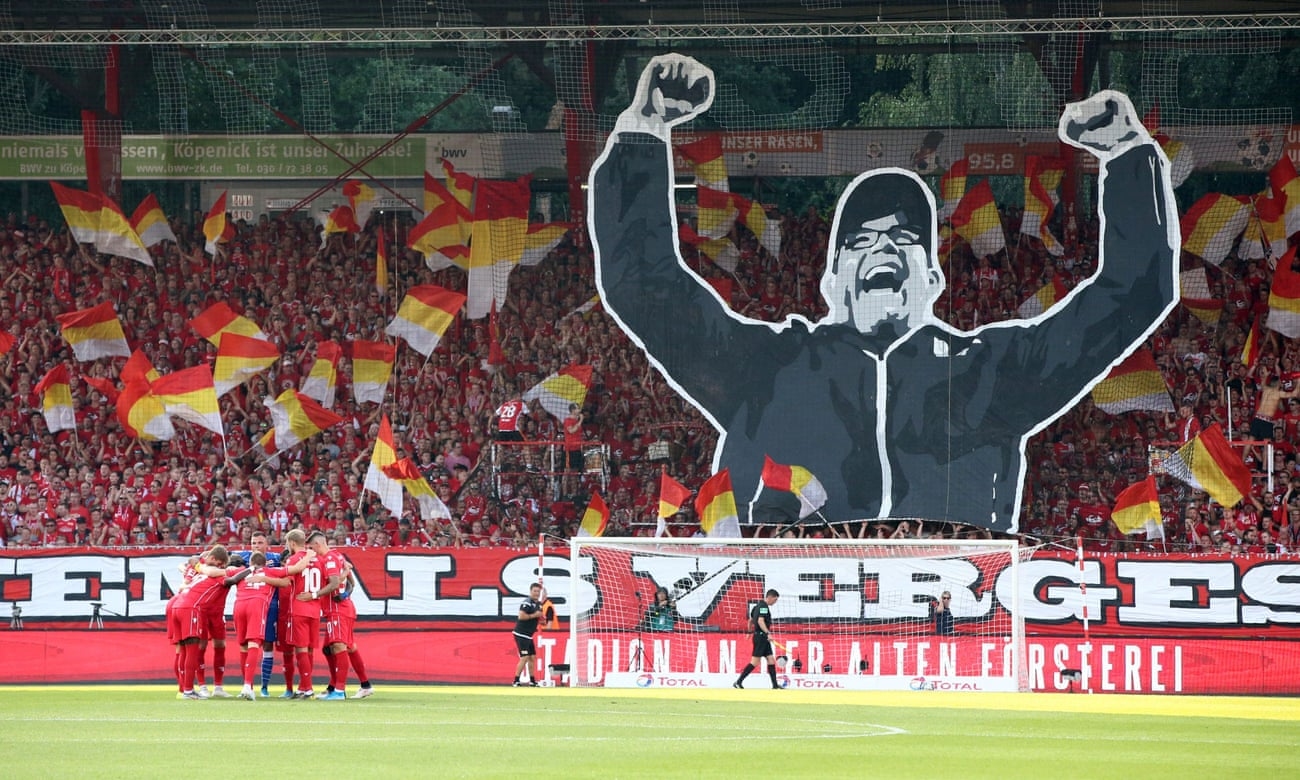 Футболният свят на Берлин е обърнат с главата надолу написа