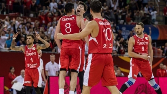 Националният отбор на Турция си върна самочувствието и постигна победа