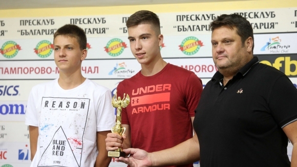 Националният отбор по волейбол на България за юноши под 17