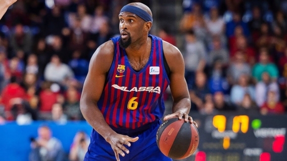 Тежкото крило Крис Сингълтън ще облече екипа на Анадолу Ефес