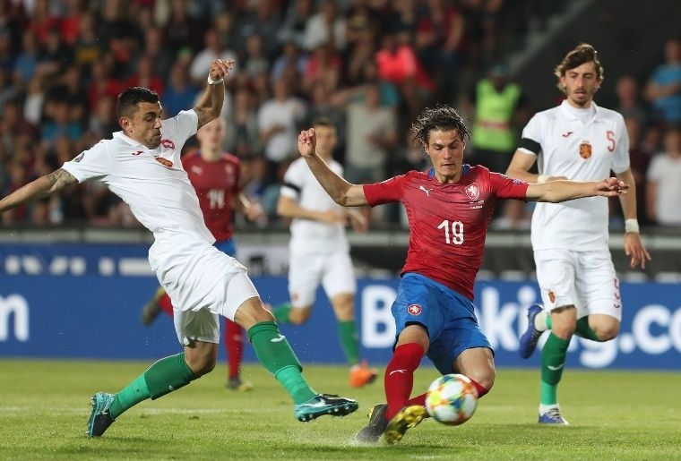 Как трябва да завърши мачът България - Чехия, който ще