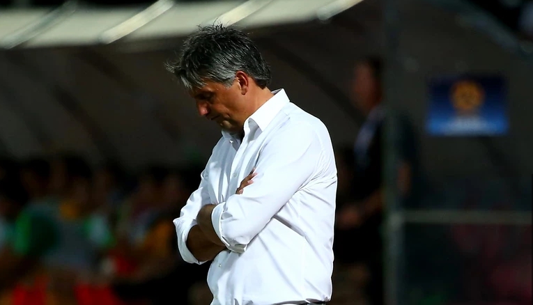 Хърватският специалист Ромео Йозак беше уволнен от поста старши треньор
