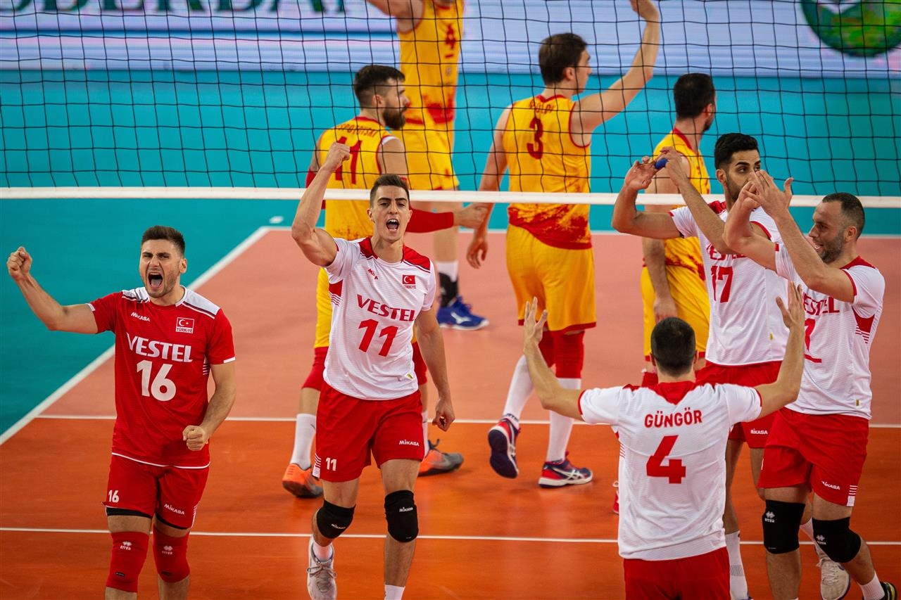 Волейболистите на Турция записаха първа победа на Евроволей 2019 за
