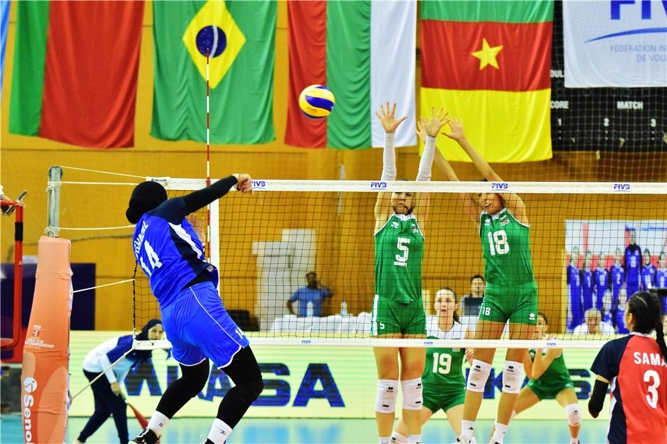 Националният волейболен отбор на България за девойки до 18 години