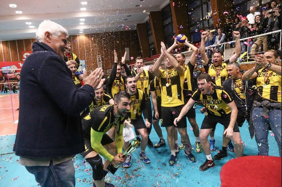 Любителската волейболна лига Volley Mania започва 15-ия си сезон с