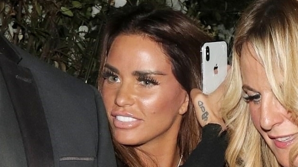 Кaти Прайс беше една от звездите които отпразнуваха шумно 30 годишния