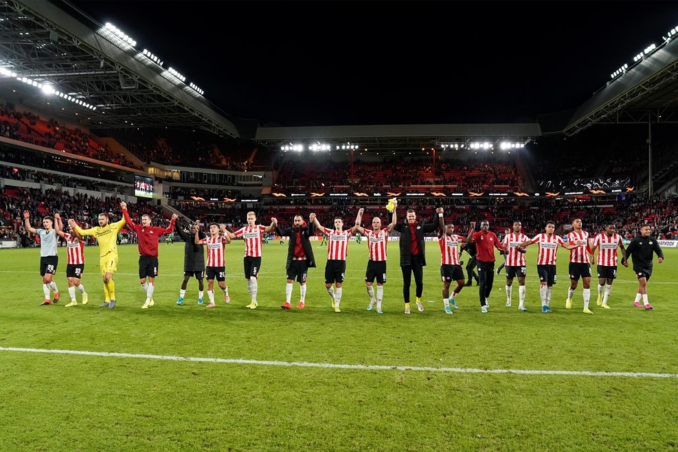 ПСВ Айндховен започна отлично участието си в груповата фаза на