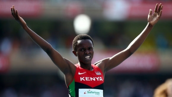 Жаклин Вамбуй която спечели квалификациите на Кения на 800 метра
