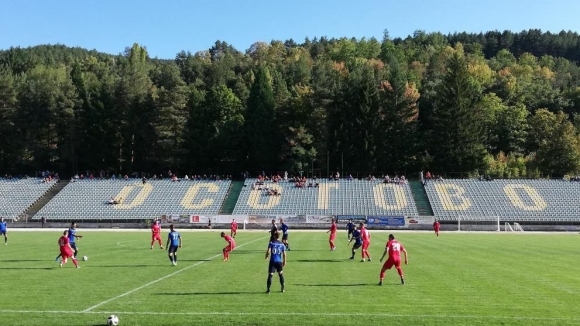 ФК Кюстендил победи Банско с 2 0 в среща от 8 ия