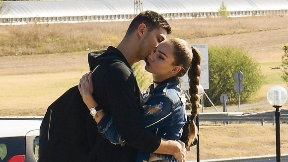 Мис България 2013 Нанси Карабойчева посрещна волейболните ни национали днес