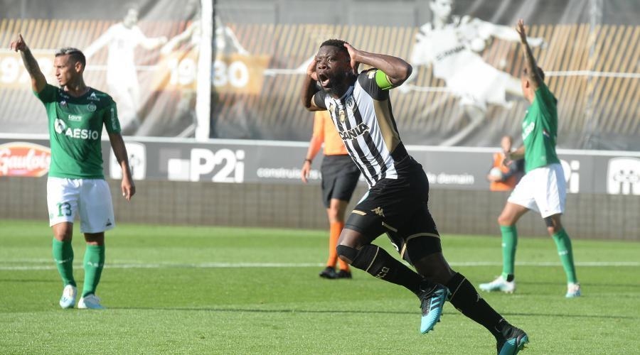 Положението на Сент Етиен се усложни след като тимът допусна