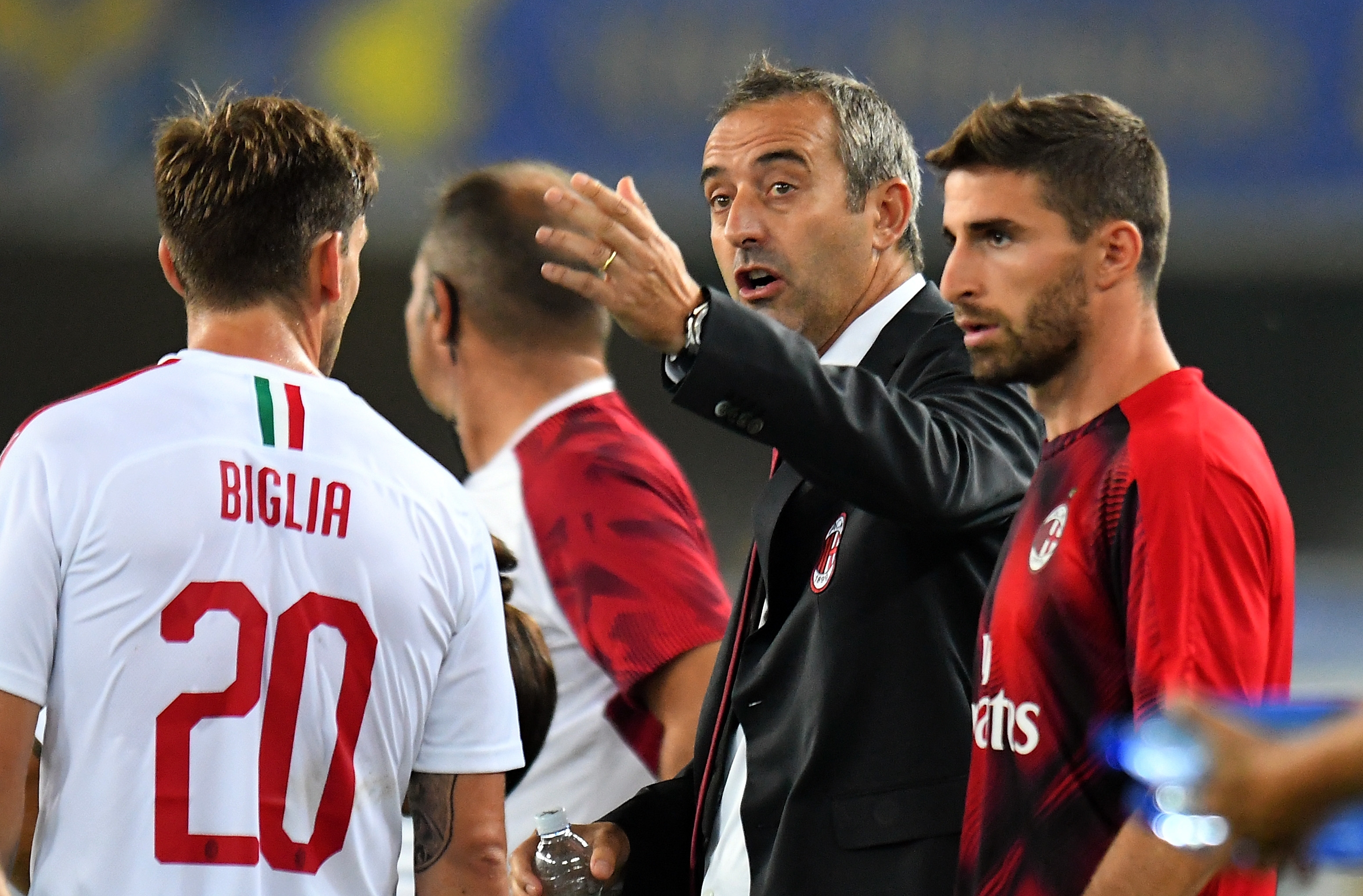 Ръководството на Милан няма да уволнява старши треньора Марко Джампаоло