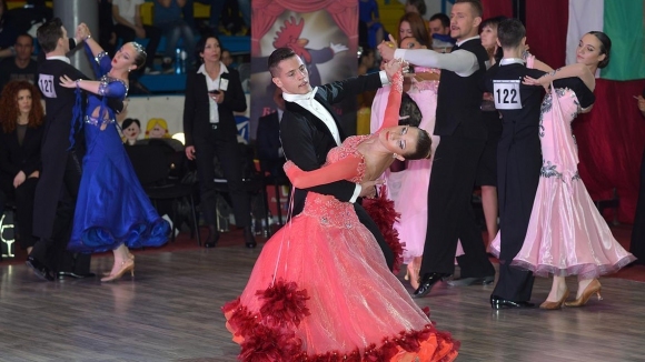 Деветнадесетият открит републикански турнир по спортни танци за Купа Шумен