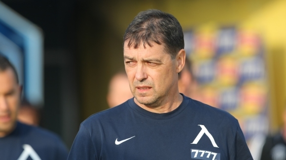 Треньорът на Левски Петър Хубчев определи група от 19 футболисти