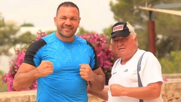 Треньорът на българския боксьор Кубрат Пулев разкри че мечтае да