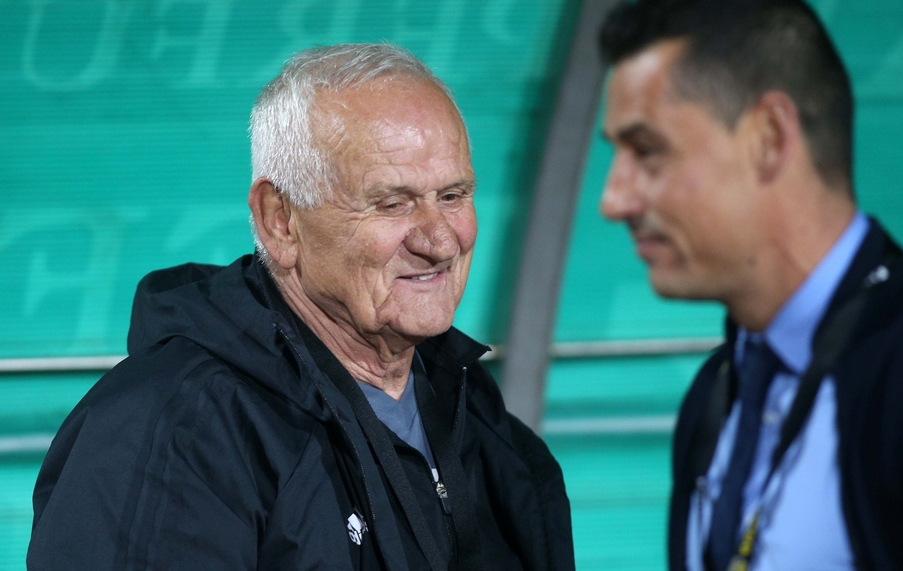 Треньорът на ЦСКА София Люпко Петрович каза пред Блиц дали наистина