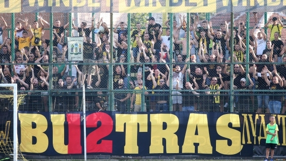 Гневни фенове на Ботев Пловдив ще посрещнат тима на базата