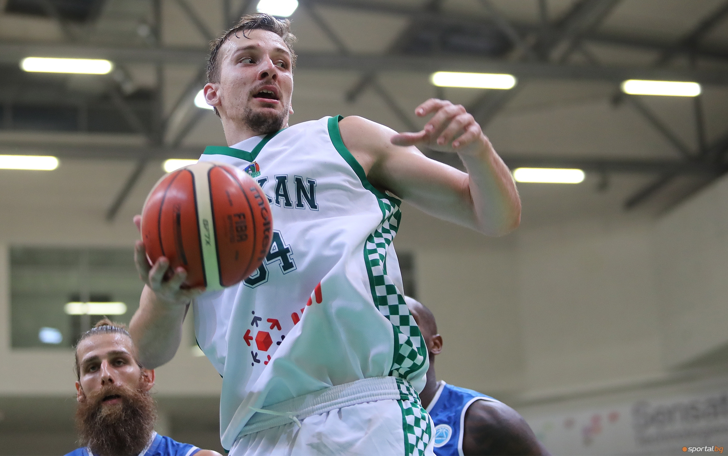 Шампионът Балкан Ботевград започна с победа защитата на титлата си